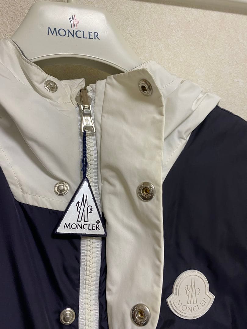 月末価格【美品】MONCLER キッズ フード付ジャケット リバーシブル