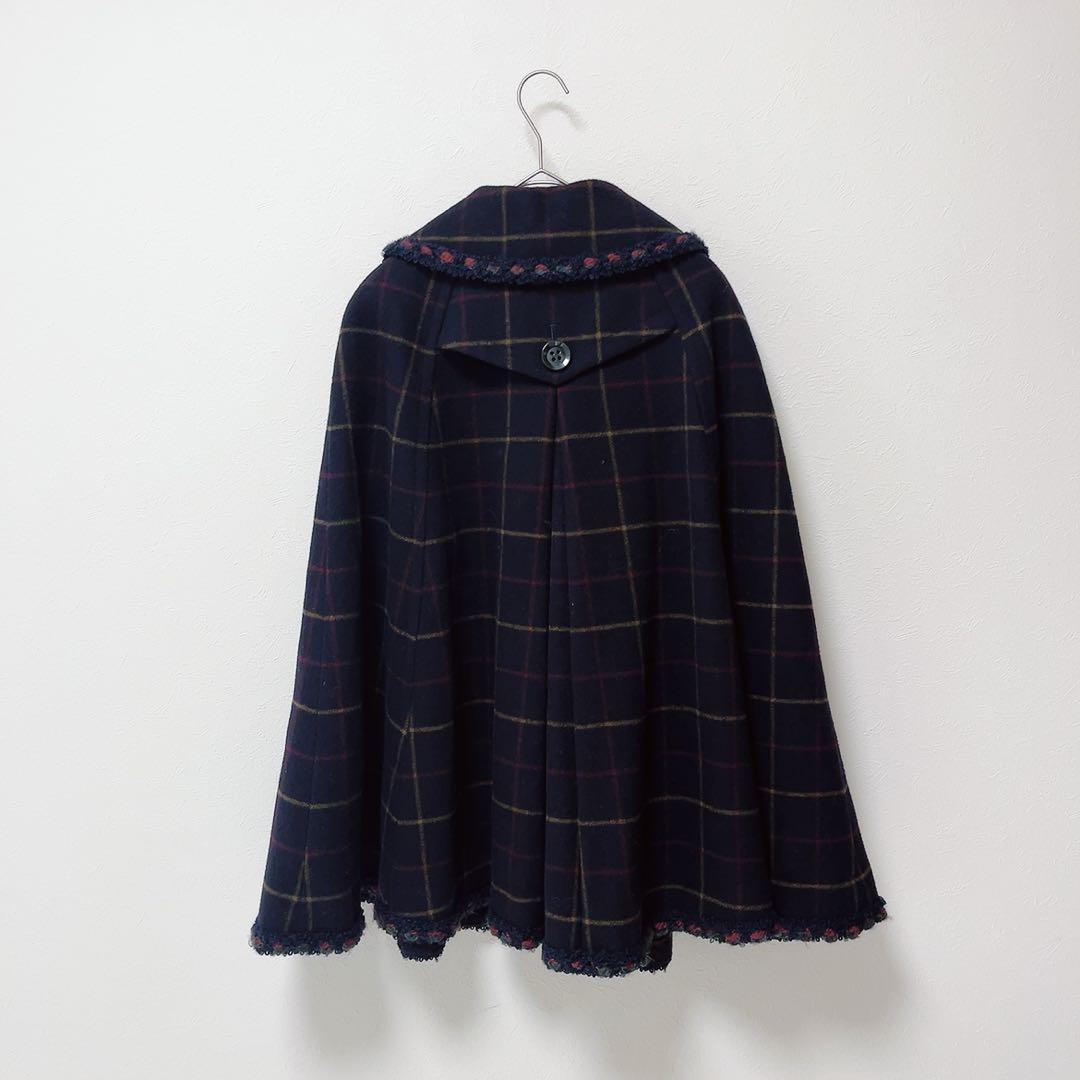 美品 ロイスクレヨン 2013年受注コート マント型ケープコート ルアーナ