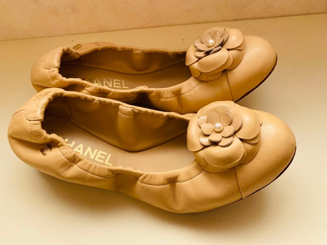 CHANEL ベージュ フラットシューズ