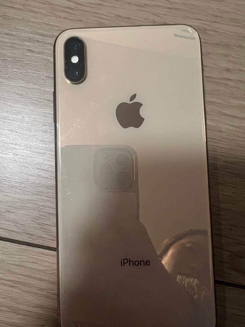 稼動品⭐︎SIMロックなしApple iPhone Xs ゴールド 本体