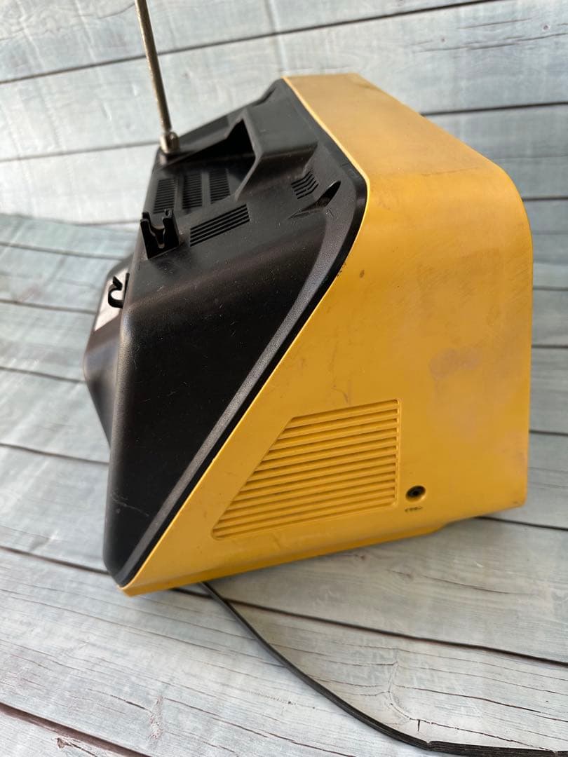 ナショナル白黒ブラウン管テレビ「TR-903E」(H15)