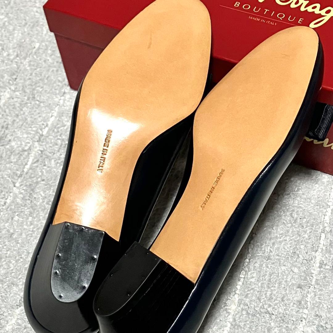 フェラガモ［パンプス］ヴァラ　ネイビー　レザー　ヒール　ゴールド　6C