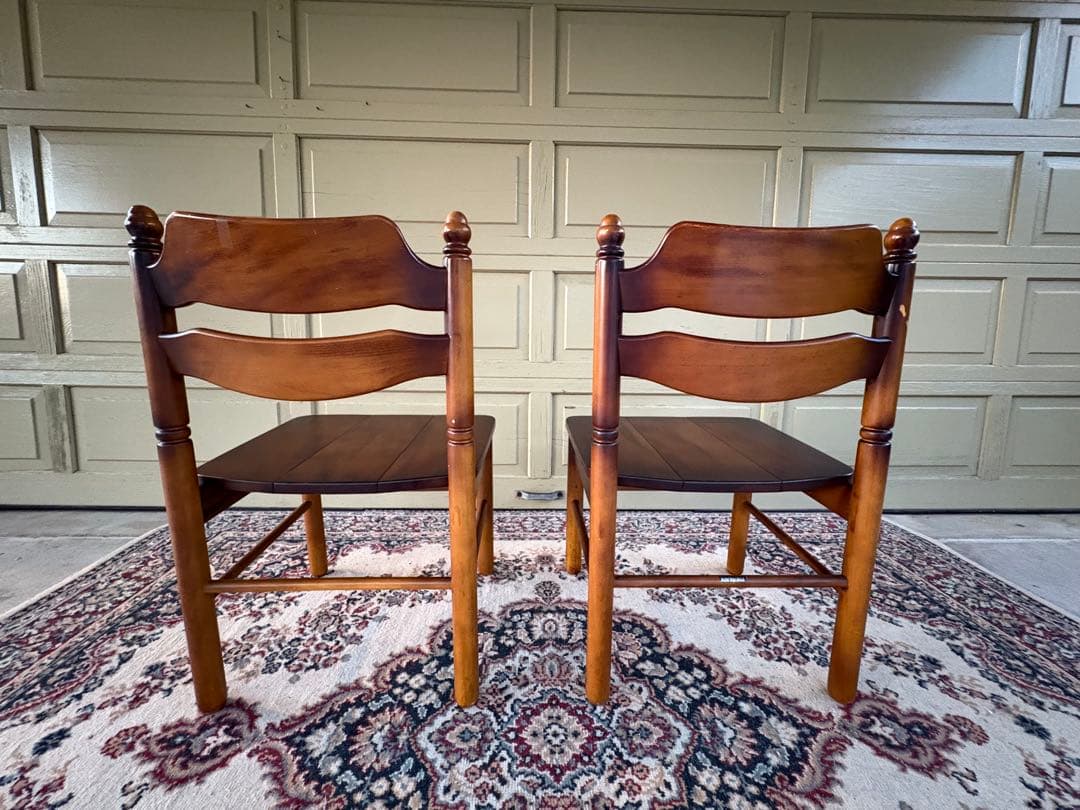 90年代 オールドカリモク椅子 2脚セットコロニアル ダイニングチェア 馬車刻印