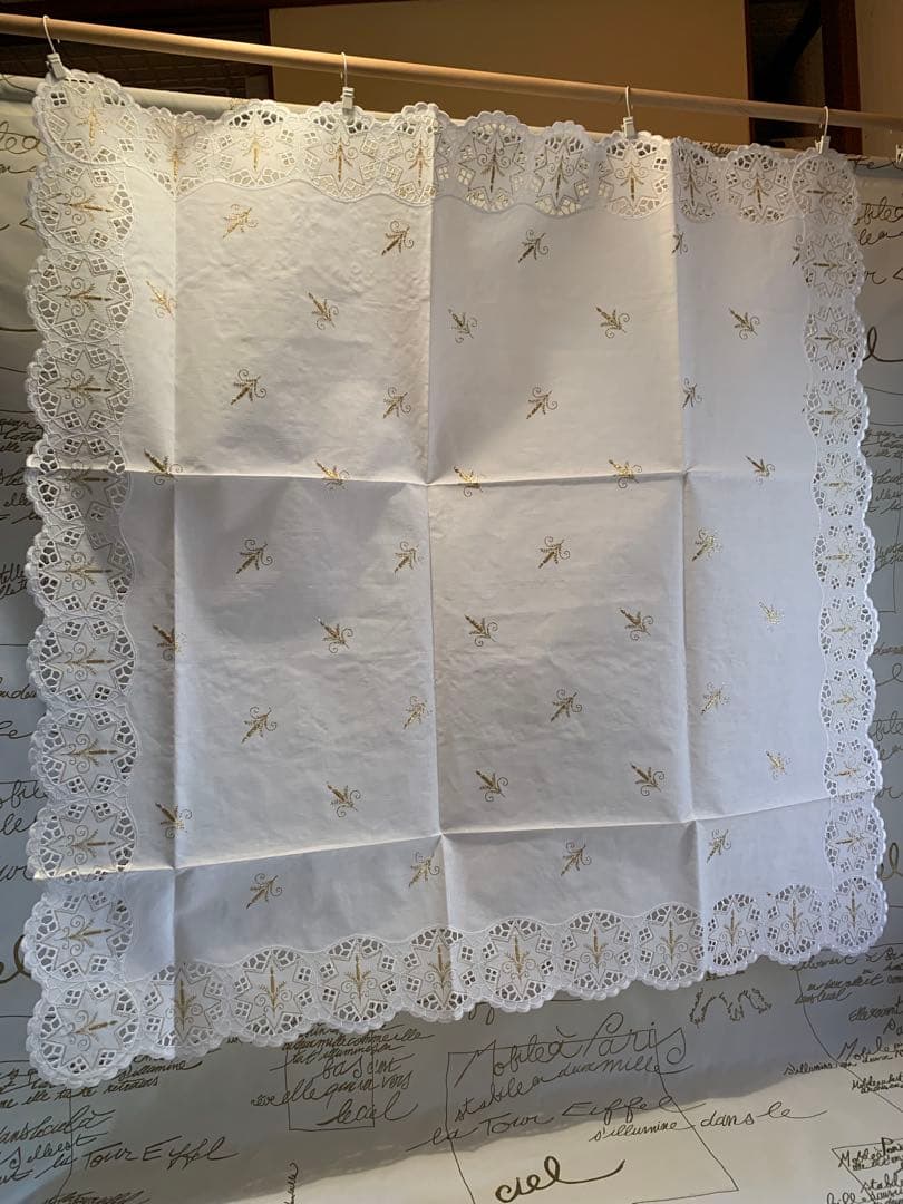 オーストリア製　ザルツブルグ　未使用品のクリスマステーブルクロス！素敵過ぎます！