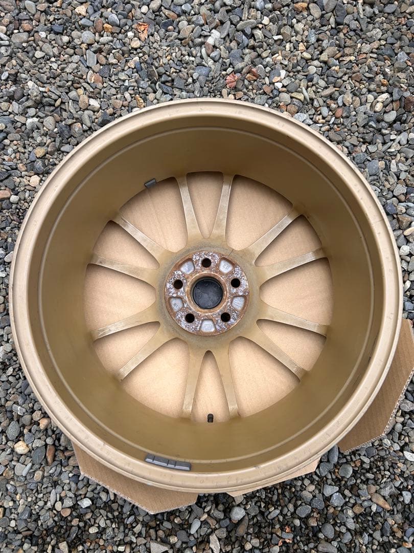 値下げ①OZウルトラレッジェーラ18インチゴールド5穴PCD100オフセット48