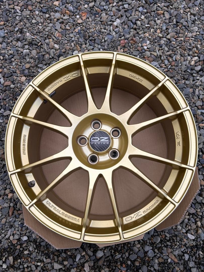 値下げ①OZウルトラレッジェーラ18インチゴールド5穴PCD100オフセット48