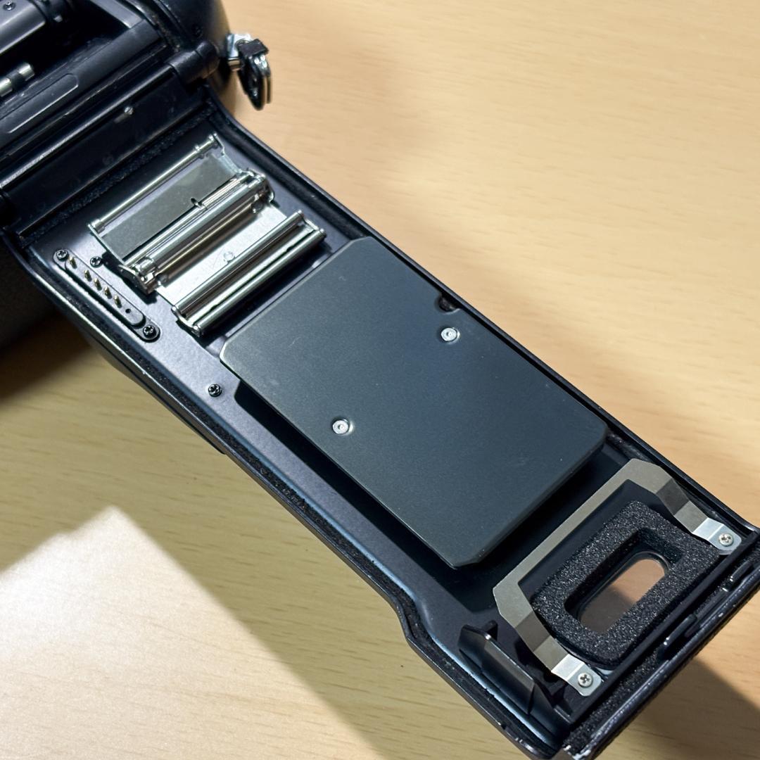 中古Nikon F5　フィルム 一眼レフカメラ