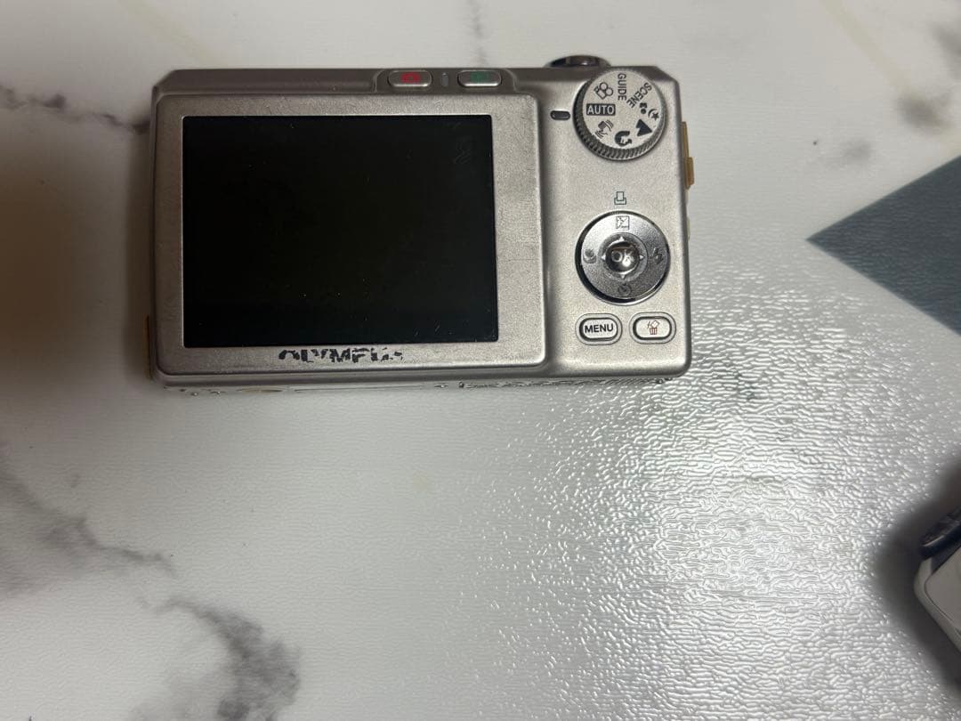 N*o様 CASIO EXILIM EX-ZR100デジタルカメラEX-Z200