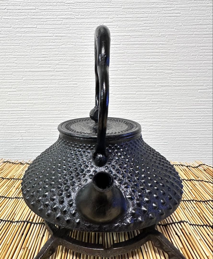 未使用品　南部伝統工芸士 及川寛治作 木瓜鉉 大アラレ　南部鉄瓶　南部鉄器