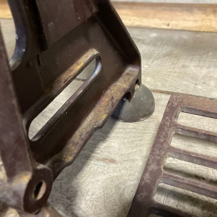 期間限定値下げ【アンティーク】リッカーミシン　足踏みミシン脚　ミシン台