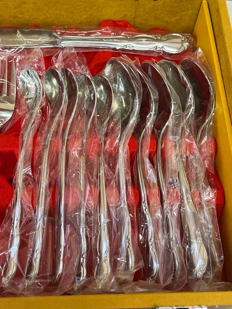 M405 未使用品 18-8ステンレス製洋食器 カトラリーセット 東栄美器