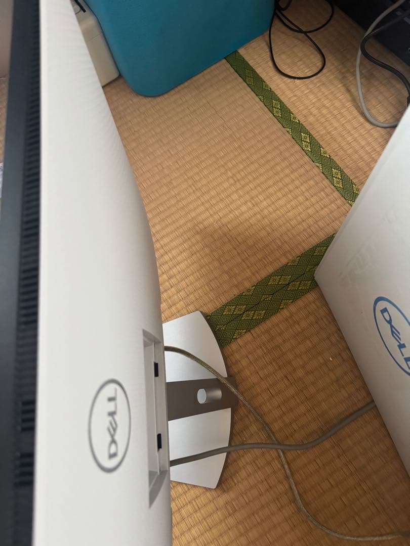 DELL S2721Q 27インチ 4K モニター 本体