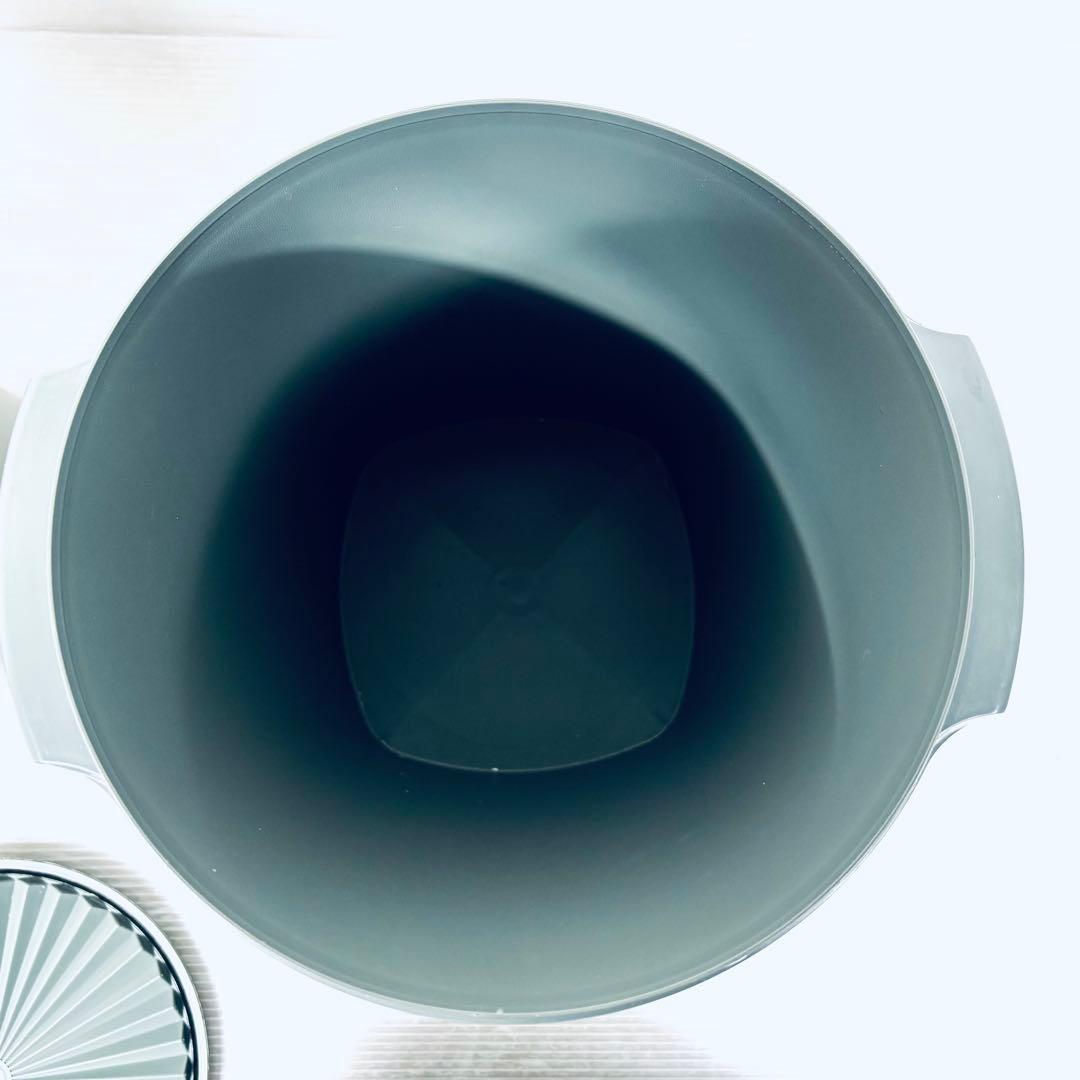 タッパーウエア　保存容器　グレー　大　中　2個セット