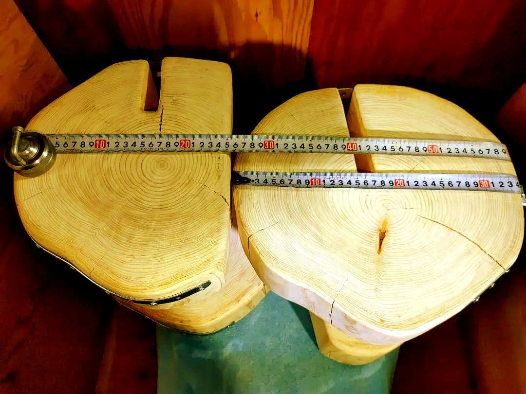 オリジナルデザイン天然ひのき 丸太 組合わせ 双子 椅子 テーブル高さ約43cm