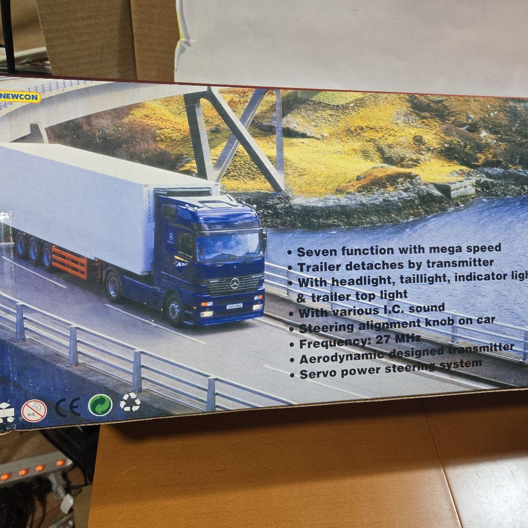 メルセデスベンツトレーラーACTROS大型ラジコン