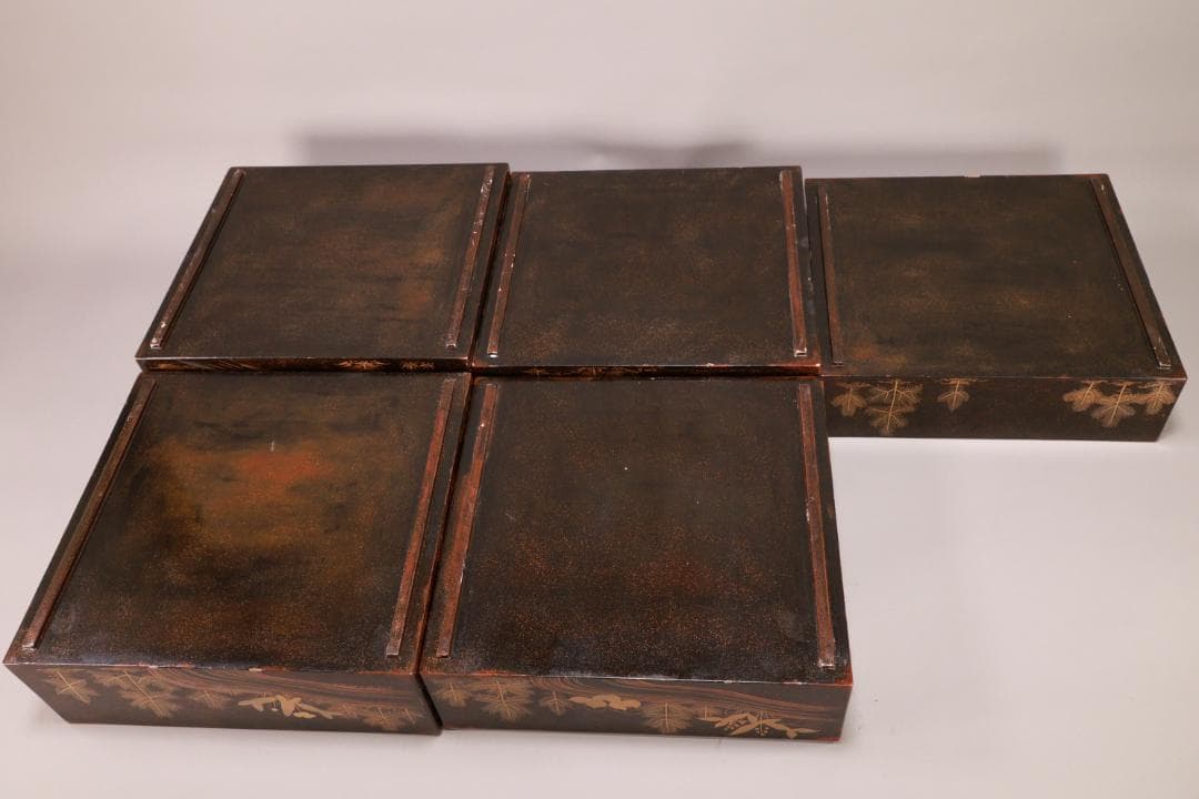 Saku BJ070 時代輪島塗　明治期　流水金蒔絵　本硬地　五段重　重箱
