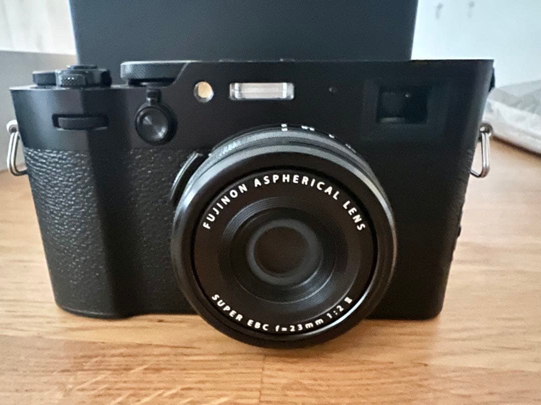 美品 FUJIFILM X100vi ブラック　富士フィルム　富士フイルム