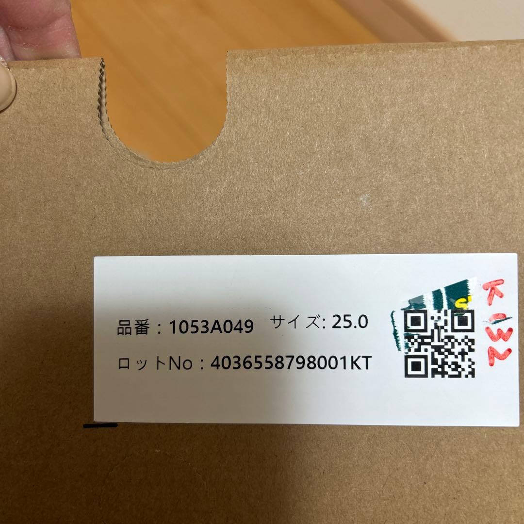 helloです　　asics バレーボールシューズ　ローカット