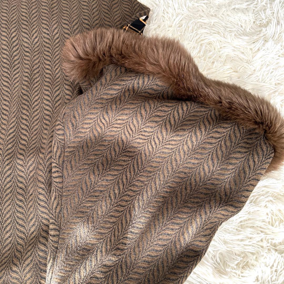 カシミヤ100% ヘリンボーン柄 ファー付ブラウンポンチョ 中柄 Fサイズ
