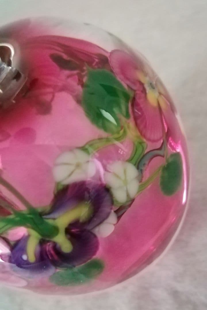 ZelliqueStudio　色ガラス花文パフュームボトル　香水瓶　アートガラス
