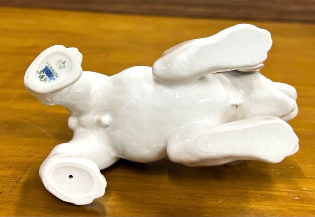 ロイヤルコペンハーゲン　ビーグル犬　伏せ　置物　陶磁器　フィギュリン　564