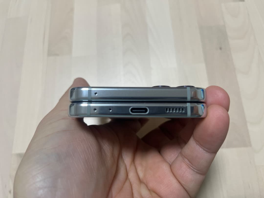 韓国版 Galaxy Z Flip 5 (SM-F731N) 本体 512GB