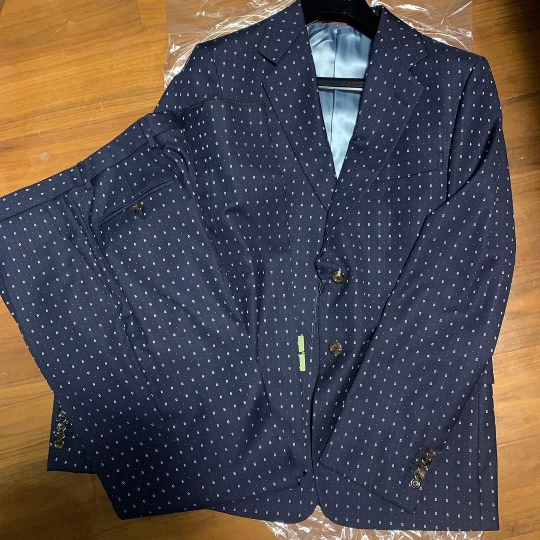 グッチ ストレートフィット G ドット ウール シングルブレスト スーツ