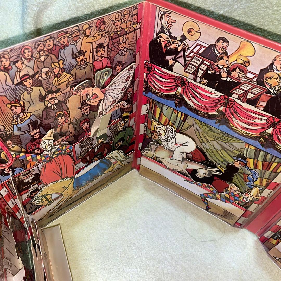 能登寄付　ロタール・メッゲンドルファー インターナショナル・サーカス　しかけ本