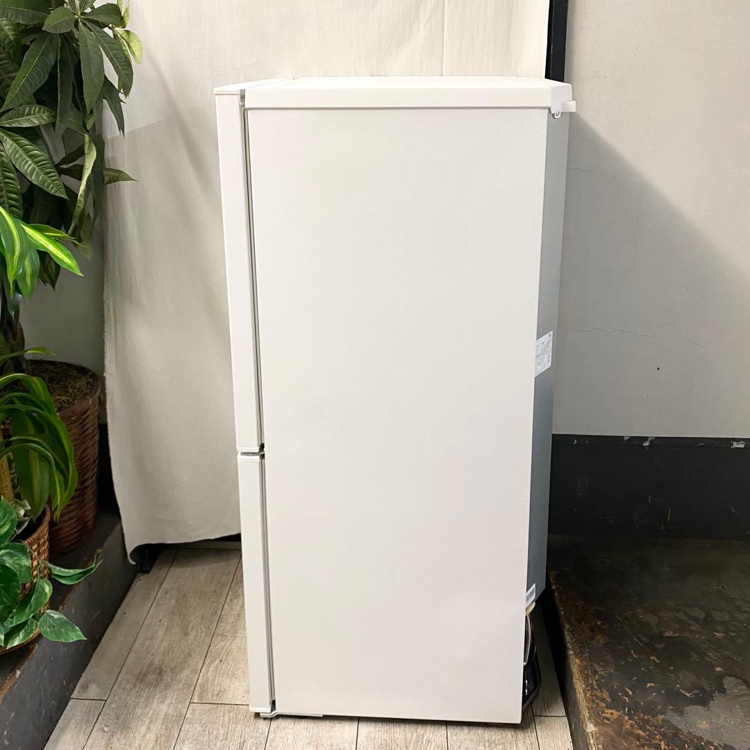 ニレ！白くて四角くてシンプルがいい！2ドア冷凍冷蔵庫110L