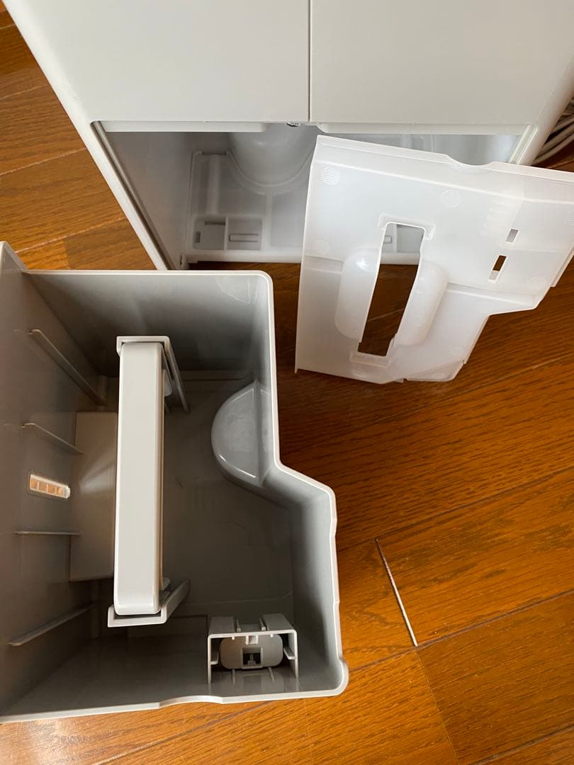 アイリスオーヤマ 除湿機 IJC-P70-H　グレー　2024年製