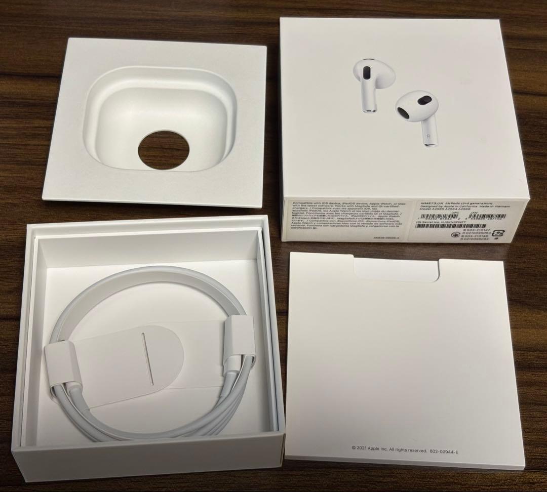 Apple AirPods 第３世代 本体 充電ケース付き