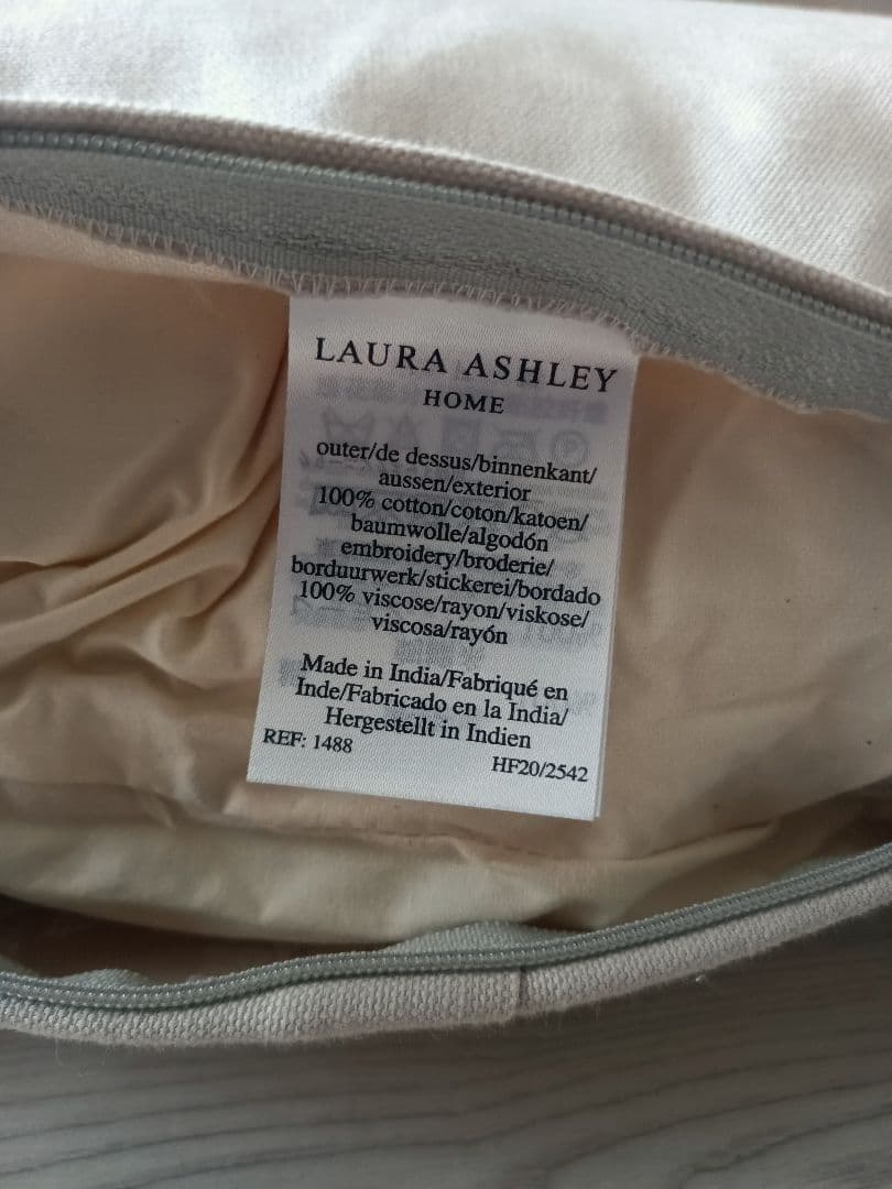 ローラアシュレイ　ジョゼッテ ドーヴグレイ 中材フェザークッション付