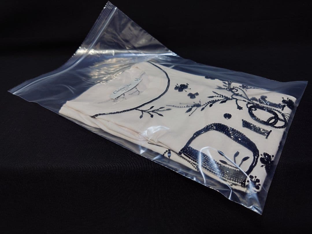 【激レア】Christian Dior ビーズ刺繍Tシャツ