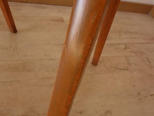 秋田木工　スタッキングスツール（カーキ色）②　座面張替・再塗装済ＵＳＥＤ