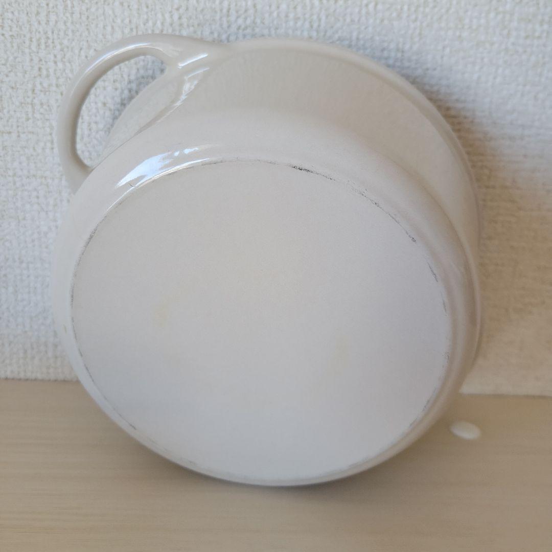 バーミキュラ　　　　　　　　　　オーブンポット14㎝鍋敷き付き