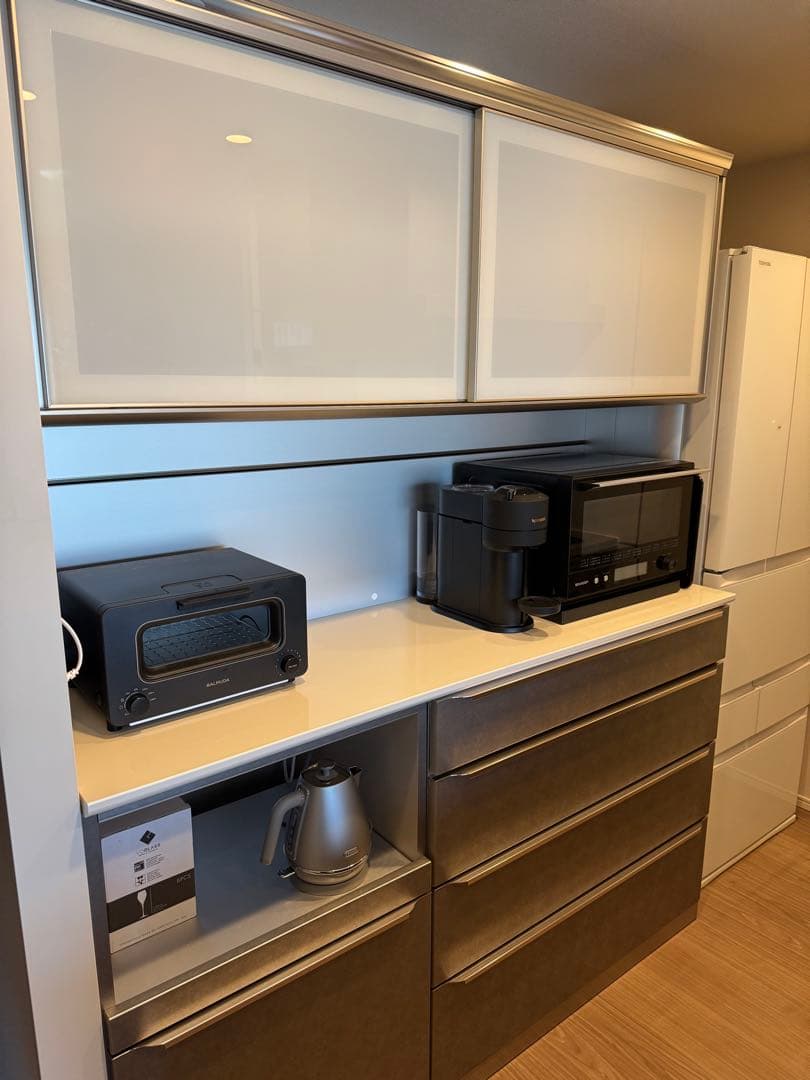 綾野製作所（プロージット）ムーンシルバー　幅160cm奥行50cm高202cm