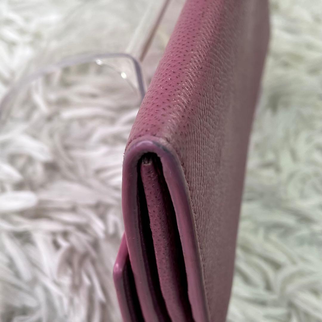 良品✨Ferragamo フェラガモ 二つ折り長財布 ガンチーニ　レザー ピンク