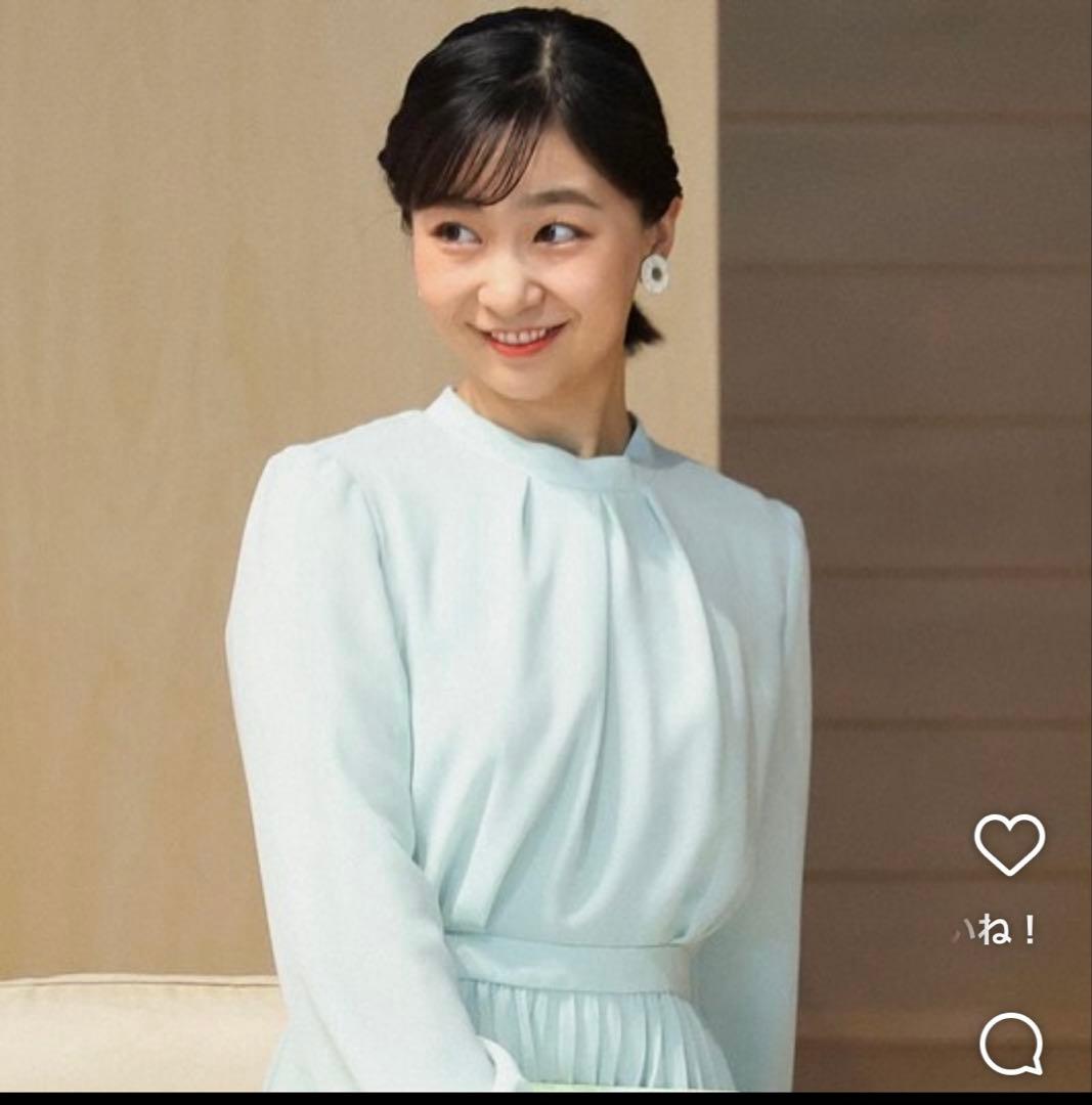 新品未使用　佳子様ワンピース ネイビーリボン付きプリーツワンピース