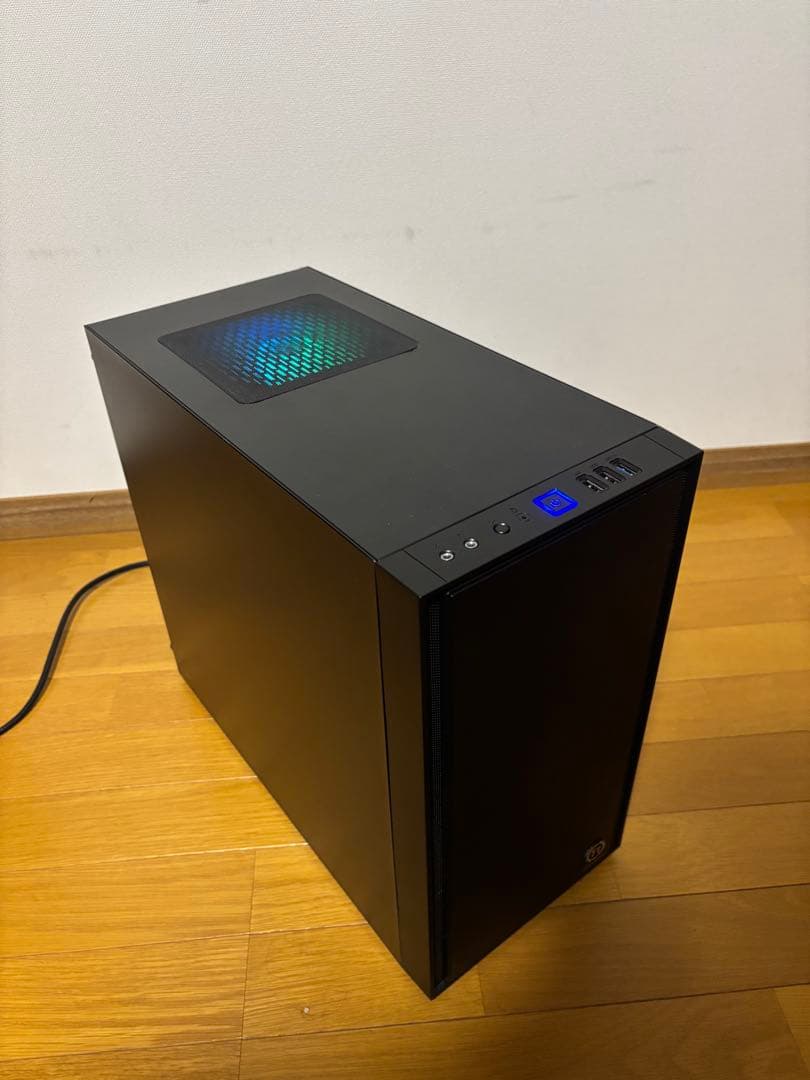 週末値下げ！ほんのり光る！自作ライトゲーミングPC！i7 新品SSDで快適！