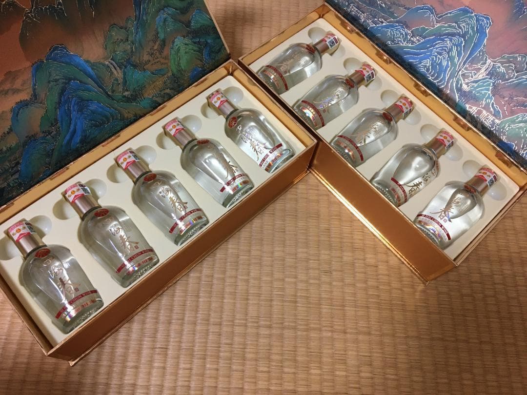 専用A8)2023年名酒宜賓五粮液公司四海春52％100ml*5本*2箱濃香型酒