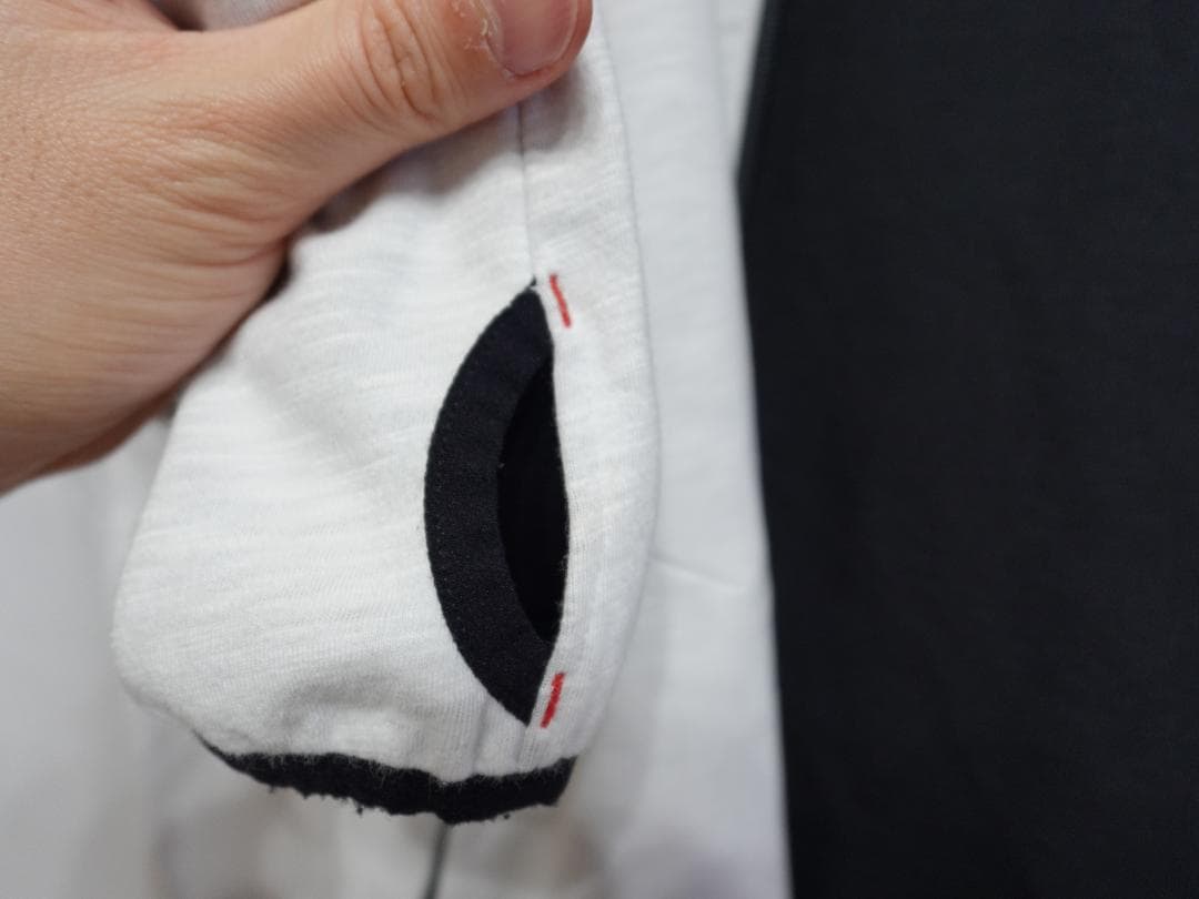 クシタニ　ミッドパーカー　ホワイト　防風　普段使いにも