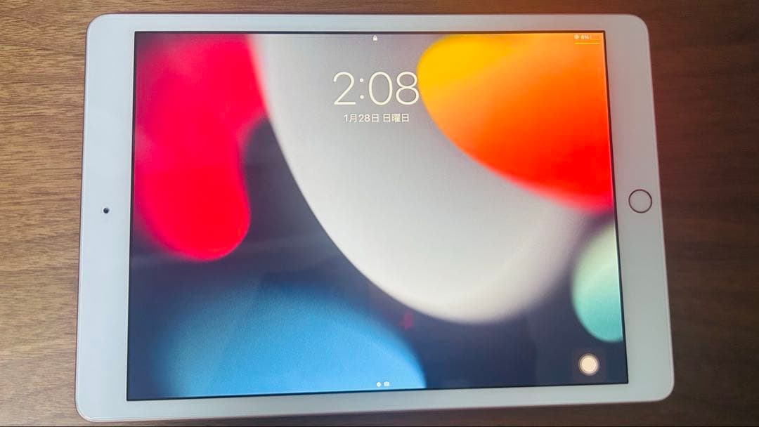 iPad 第8世代 32GB Wi-Fi 本体のみ／箱・純正カバー付き