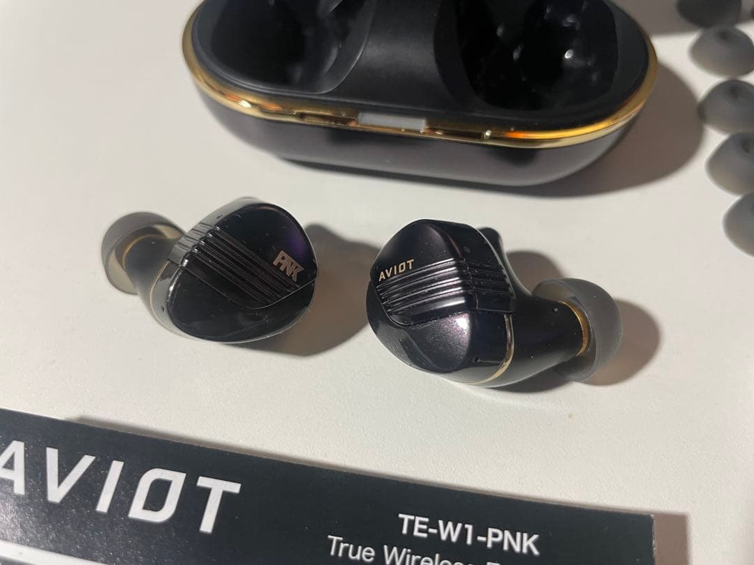 ピヤホン8 AVIOT TE-W1-PNK ワイヤレスイヤホン