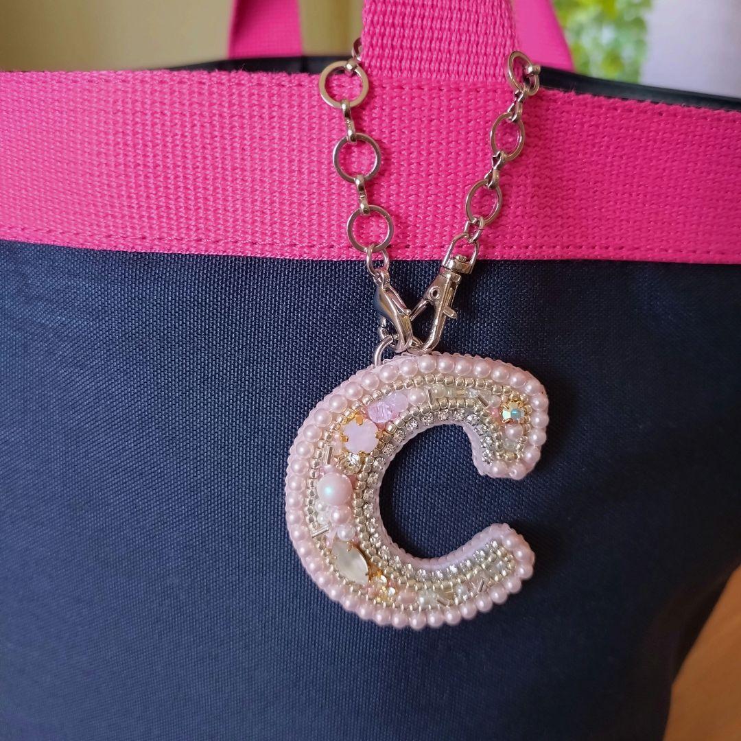 ☆ちぃ☆ピンクのさくらんぼ・イニシャルМ・イニシャルC バックチャーム