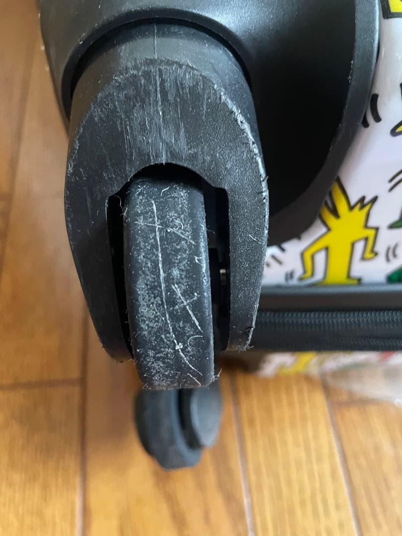 BIGBANG × キースヘリング スーツケース