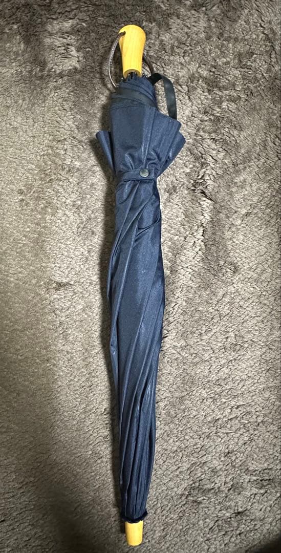 サンバリア100 ネイビー無地　２段折り　木ストレート手元