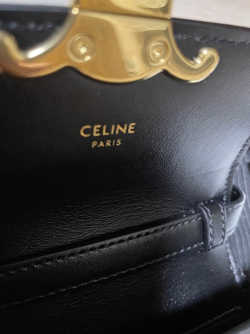 セリーヌ　ミニトリオンフ　ショルダー