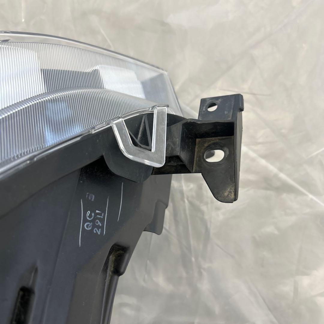 ルーミー左ヘッドライト中古品