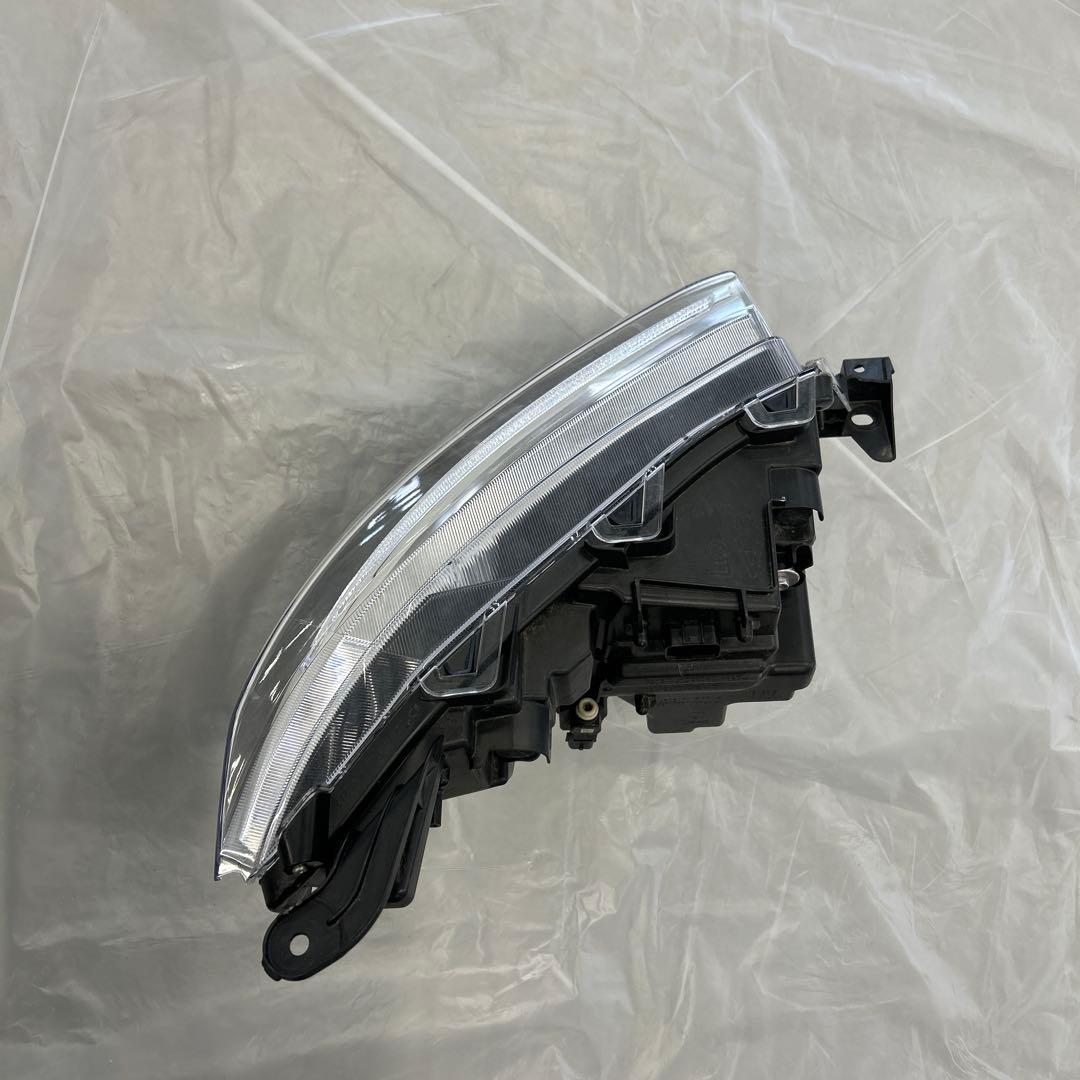 ルーミー左ヘッドライト中古品