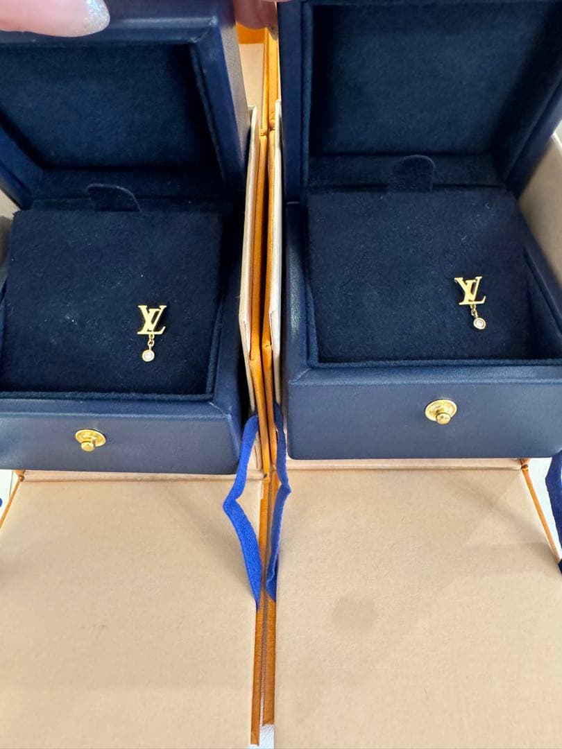 両耳セットLouis VuittonイディールブロッサムLV YG×ダイヤモンド